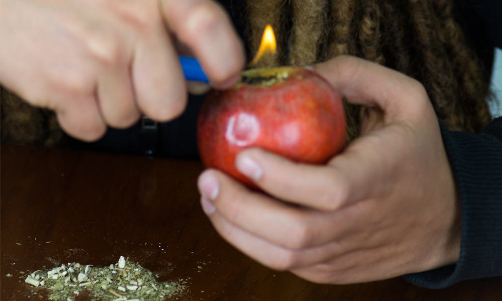 How To Make An Apple Pipe