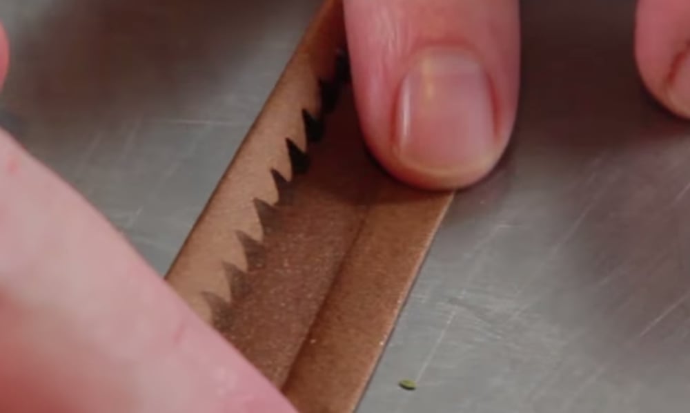 How To Roll A Square-Shaped Blunt