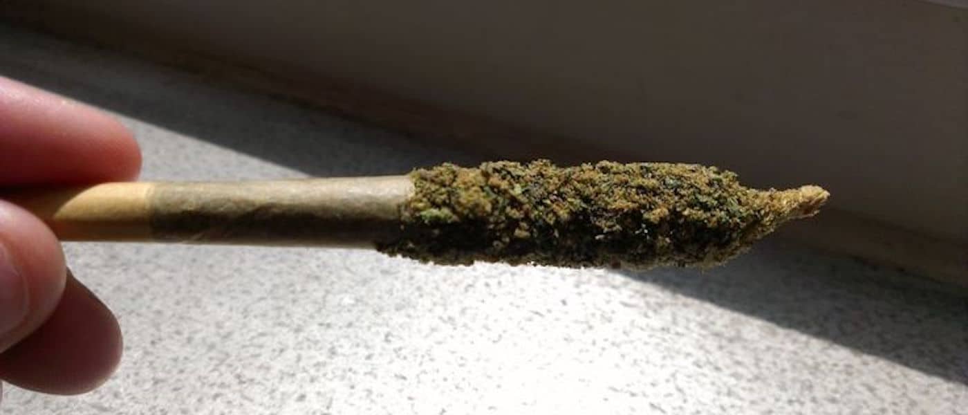 How To Roll A Kief Joint
