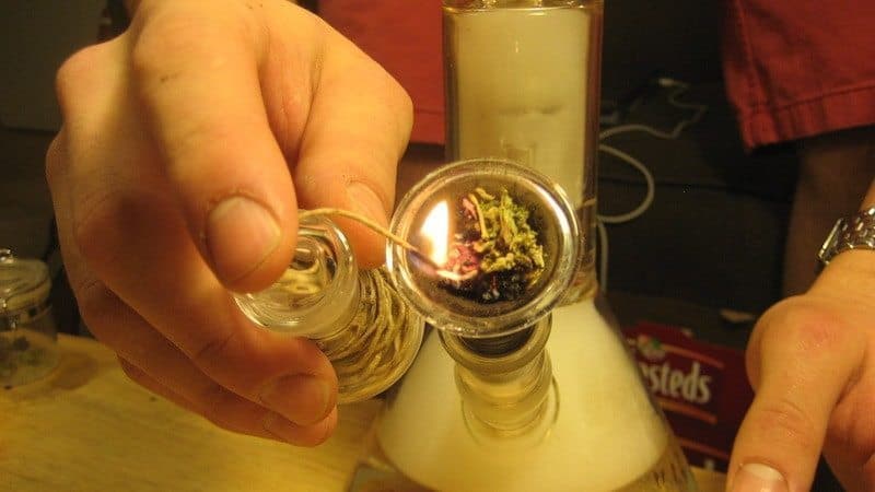Here's Why You Should Use A Hemp Wick When You Spark Up
