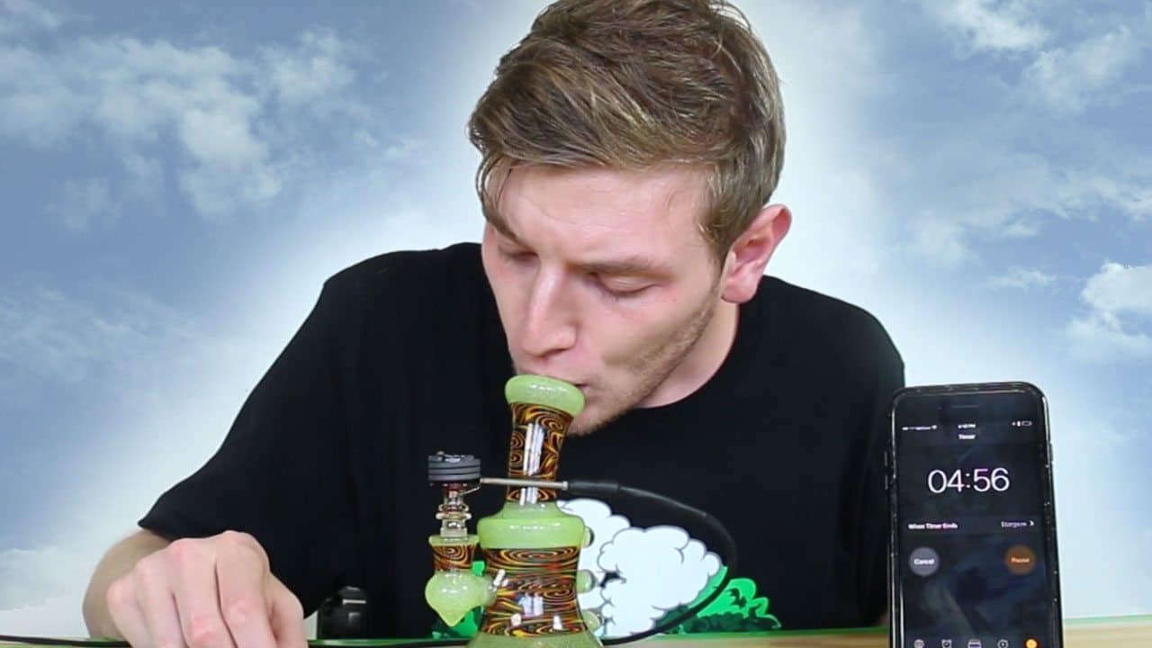 This Is How Much Weed Can Be Smoked In Five Minutes