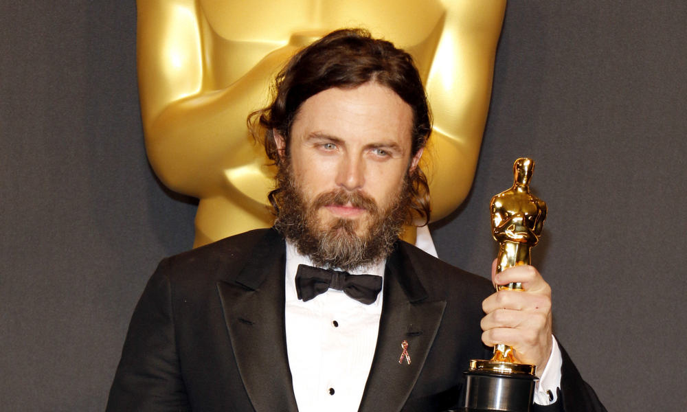 Does Casey Affleck Smoke Weed? • Green Rush Daily